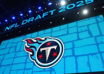 Tennessee Titans new uniforms unveiled