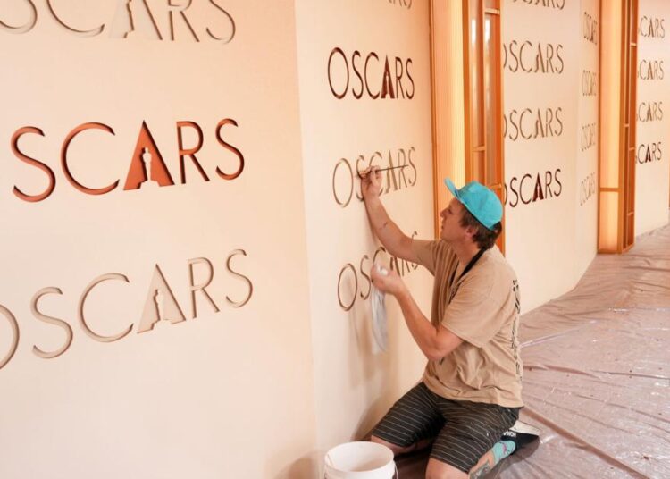 The day before the Oscars, the ‘Bridesmaids’ rehearsed | Celebrity News