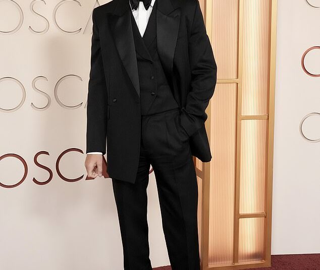 Jacob Elordi lost out on a Best Supporting Actor Oscar for Frankenstein on Sunday - and there was talk of him being snubbed by the movie's cast and crew, who spoke little of him afterwards
