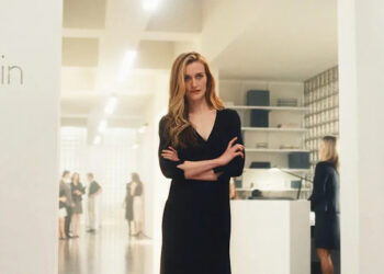 Sarah Pidgeon as Carolyn Bessette on 'Love Story'Credit: FX