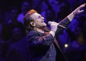 U2's new music honors Renee Good and draws inspiration from world events | Associated Press