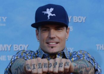 Vanilla ice says Ninja Turtles fans still discover 'Ice Ice Baby'