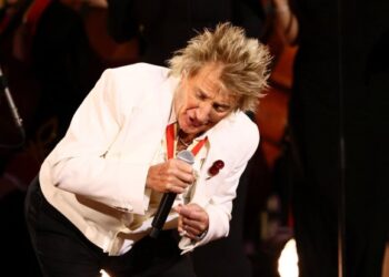 Rod Stewart is performing this weekend in Allentown. (Associated Press)