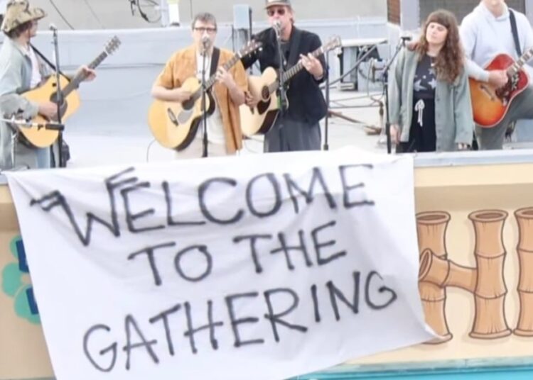 Weezer Play Pop-Up Rooftop Gig to Mark 'The Gathering' Tour