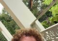Leo Sayer has a special visitors at his home in Australia