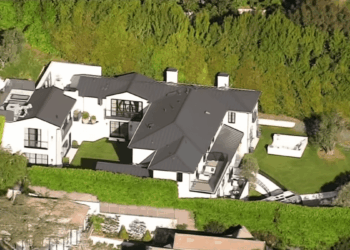 Woman arrested after allegedly firing shots at Rihanna’s L.A. home: Police – NBC Boston