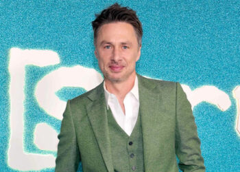 Zach Braff Shuts Down Rumor He’s Dating an AI Chatbot: ‘I Can't Believe I Have to Type These Words’