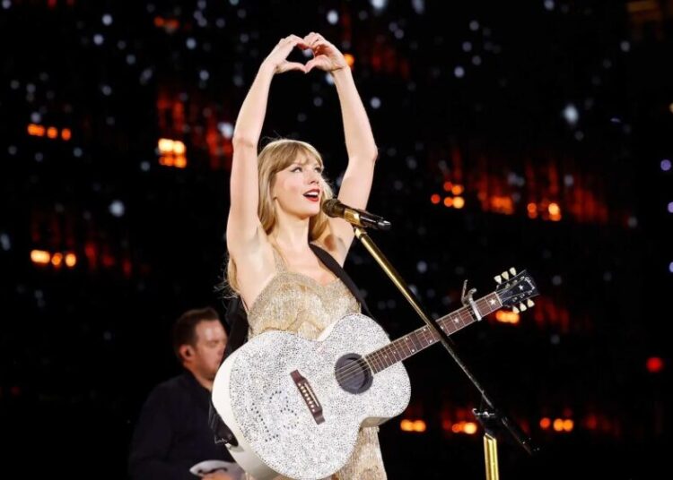 Taylor Swift Coutry Music Hall of Fame