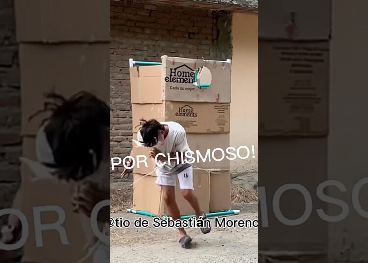 Por chismoso🤣👀 because of gossip👀🤣 #humor #viral #funny #comedia