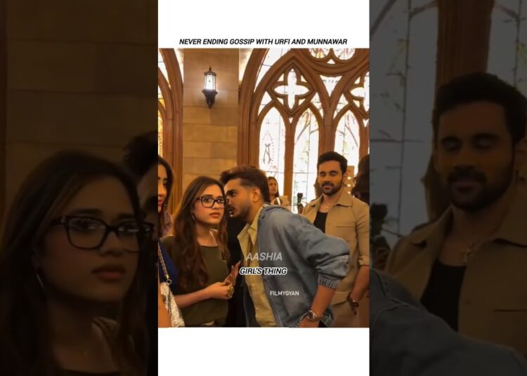 never ending gossip with urfi and munna!#jannatzubair#urfijaved#munawarfaruqui#farhanabhatt#abhishek