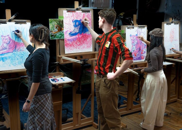 4 Pro Artists vs. Drawing with ONLY Four Colors