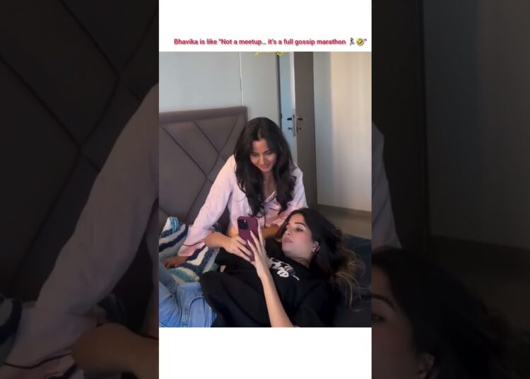 Bestie 😂 gossip # Bhavika sharma # friend # shorts # talk # gossip # trending