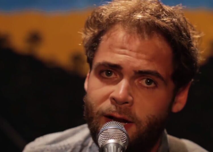 Passenger | Let Her Go (Official Video)