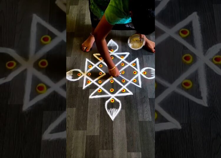 daily kolam #rangoli #rangolidesigns #muggulu #newshorts #shorts #art #yt #kolam #shortsfeed #easy