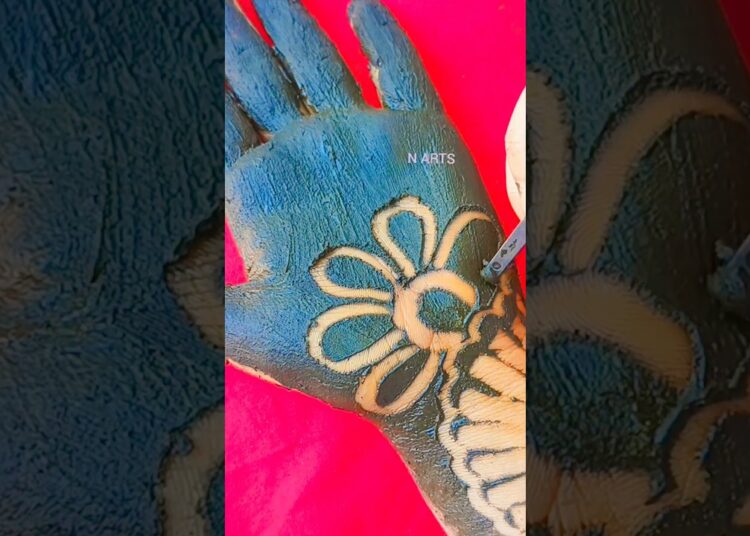 #trending 🥰♥️#mehndidesign #beautiful #mehmdi #mehndi #mehandi #art #artist #mehndi #shorts