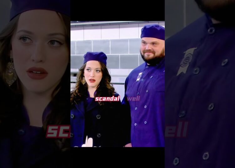 Max gossips with her new classmate#shortfeed #2brokegirl #series