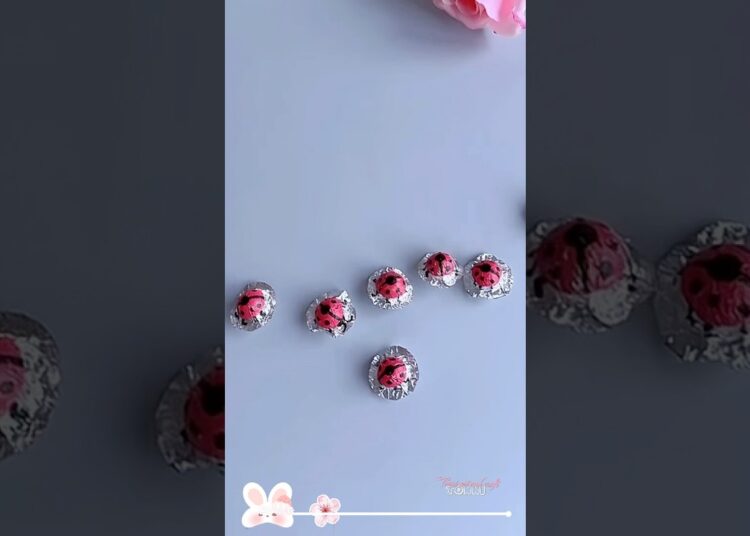 DIY ladybug craft🐞 #tonniartandcraft #diy #craft #art #shorts #cute