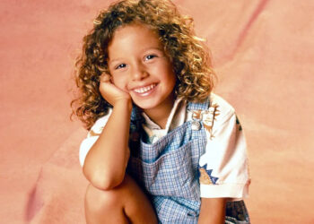 Mackenzie Rosman starred as Ruthie Camden on '7th Heaven'Credit: Everett