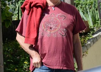 A 1980s actor who starred in to top-flight Hollywood franchises was spotted out and about this week in sunny Los Angeles