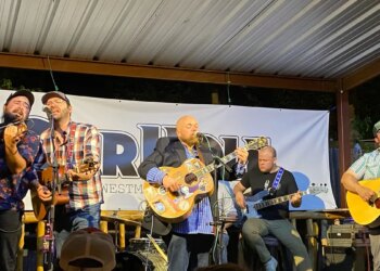 Abilene weekend events: Spring market, live music, softball