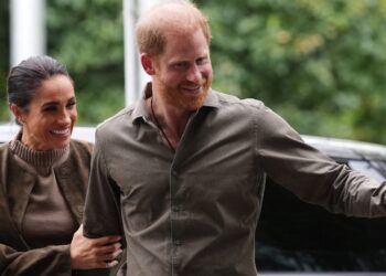 All the Photos of Prince Harry and Meghan Markle's Australia Tour