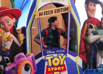 Box office powerhouse Disney to show theater owners what’s next | Celebrity News