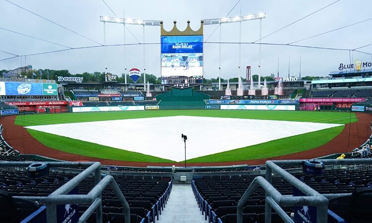 Brewers-Royals Game Postponed Due to Rain; Split DH Saturday – Ad Astra Radio