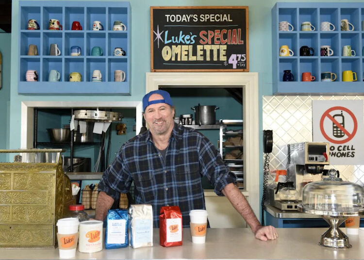 Scott Patterson attends Holidays Made Here at Warner Bros. Studios on December 17, 2025 in Burbank, California.