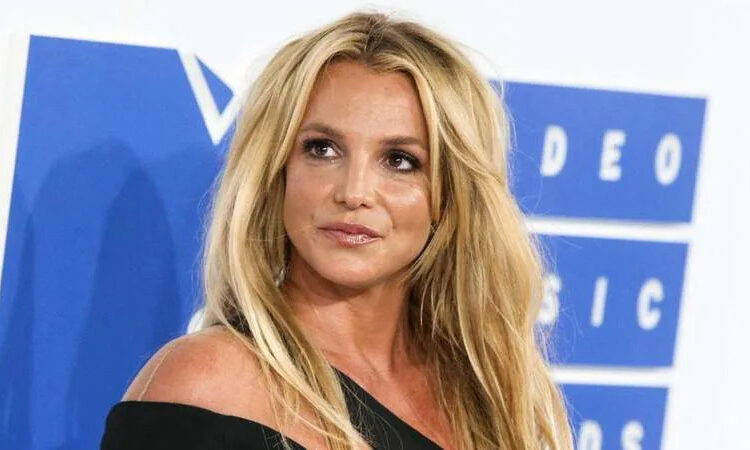 Britney Spears’ sons are the only people she listens to, insiders say. By: MEGA