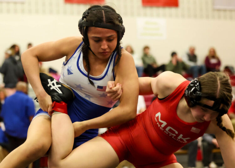 Chippewa junior Kayla Moroschan wins 125-pound state wrestling title