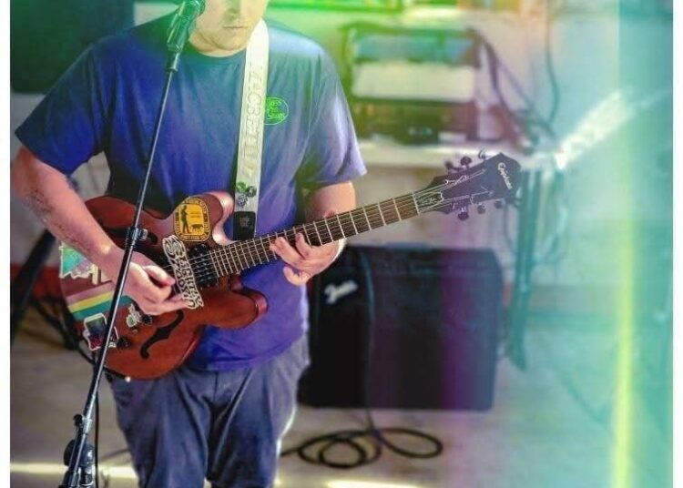 Chris Tracy on Finding Hope in the Everyday Through His New Song “Brightly” – Bold Journey Magazine