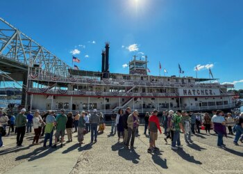 Cincinnati riverboats rank among best dinner cruises by USA TODAY
