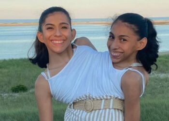 Carmen and Lupita Andrade