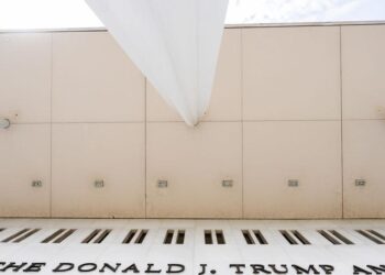 Cultural groups urge federal judge to block Kennedy Center renovations | Celebrity News