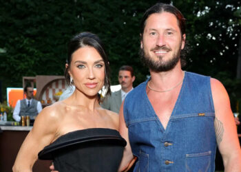 “Dancing with the Stars” Pros Jenna Johnson and Val Chmerkovskiy Celebrate 7 Years of Marriage: 'Infinity to Go'