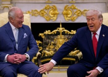 Donald Trump ignores royal protocol again as he does 1 thing to King | Royal | News