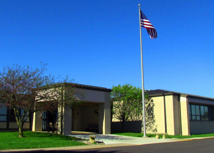 East Holmes Local Schools board approves open enrollment, K-5 summer program and personnel changes