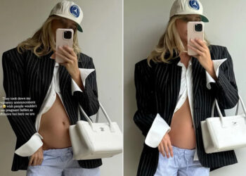 Elsa Hosk announces second pregnancy with bump debutCredit: Elsa Hosk/Instagram (2)
