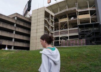 G10 garage changes for Neyland Entertainment District, Tennessee football fans