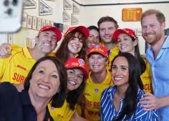 Harry and Meghan leave Australia after four-day visit
