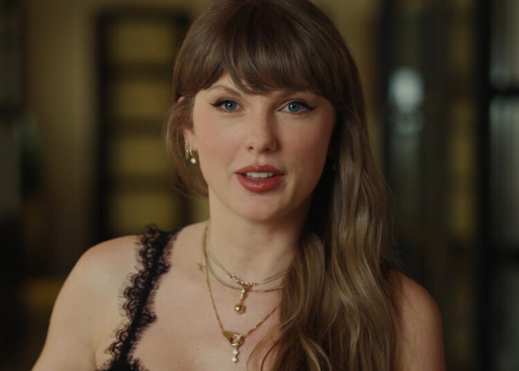 How Taylor Swift Writes a Song, In Her Own Words