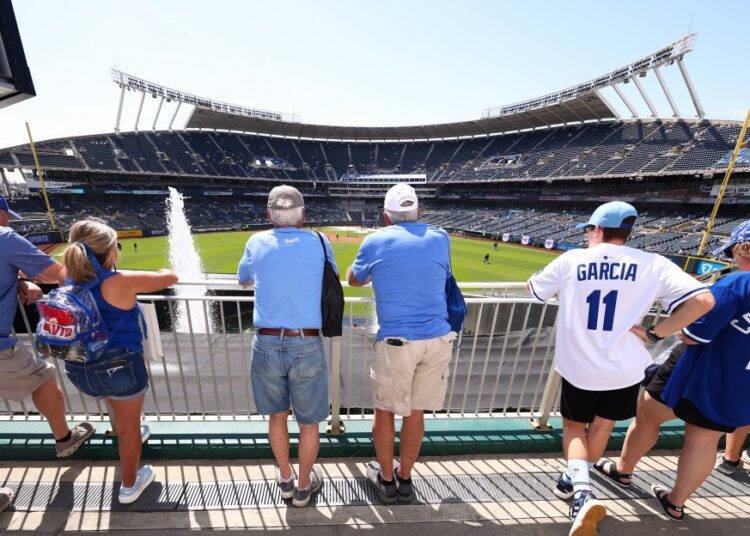 Introduce yourself to the Royals Review community!
