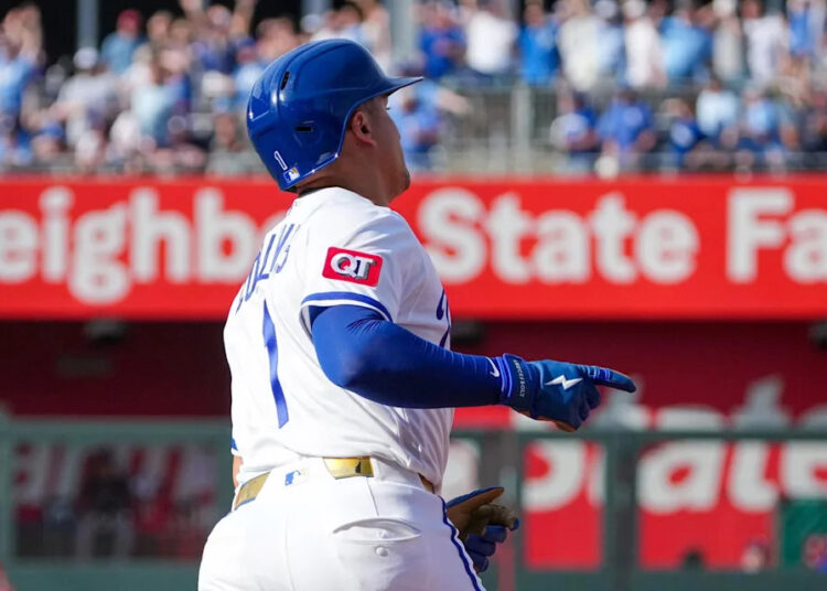 Kansas City Royals left fielder Isaac Collins (1). © Denny Medley-Imagn Images