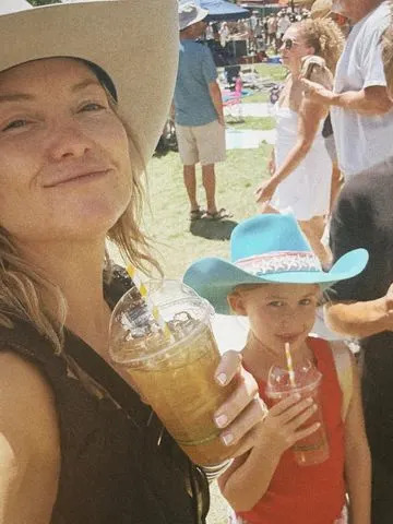 Kate Hudson and Rani RoseCredit: Kate Hudson/Instagram
