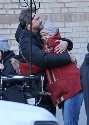 Joshua Jackson and Katie Holmes are seen on the set of 'Happy Hours.'Credit: Jose Perez/Bauer-Griffin/GC Images
