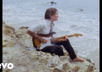 Keith Urban announces new Yacht Rock-inspired album 'Flow State'