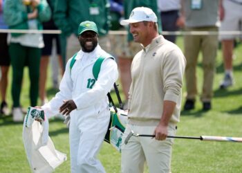 Kevin Hart, Jason Kelce among celebrity caddies at Augusta National's Par 3 Contest
