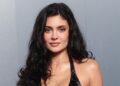 Kylie Jenner Debuts Diamond-dusted Nails for Summer