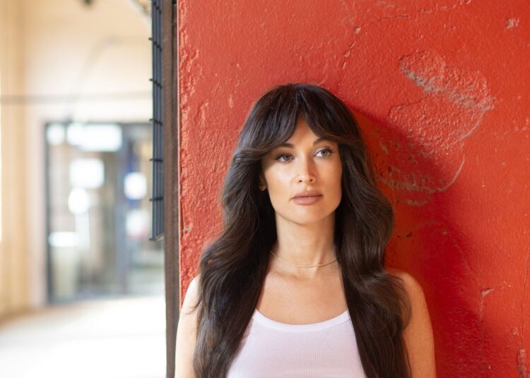Listen to Kacey Musgraves’ New Song “Middle of Nowhere”