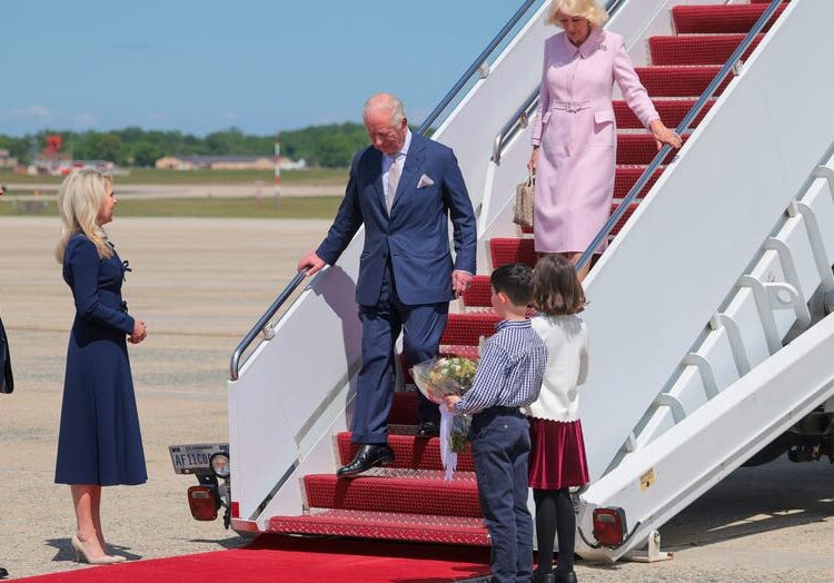 Live updates: King Charles III and Queen Camilla arrive in Washington for US visit